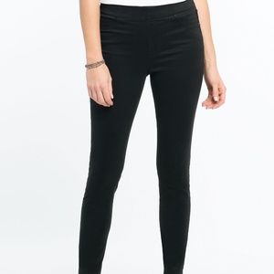 NIC+ZOE Black Skinny Jegging